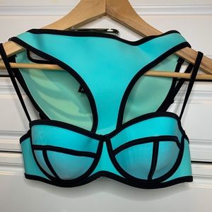 Traingl Seim *Never worn